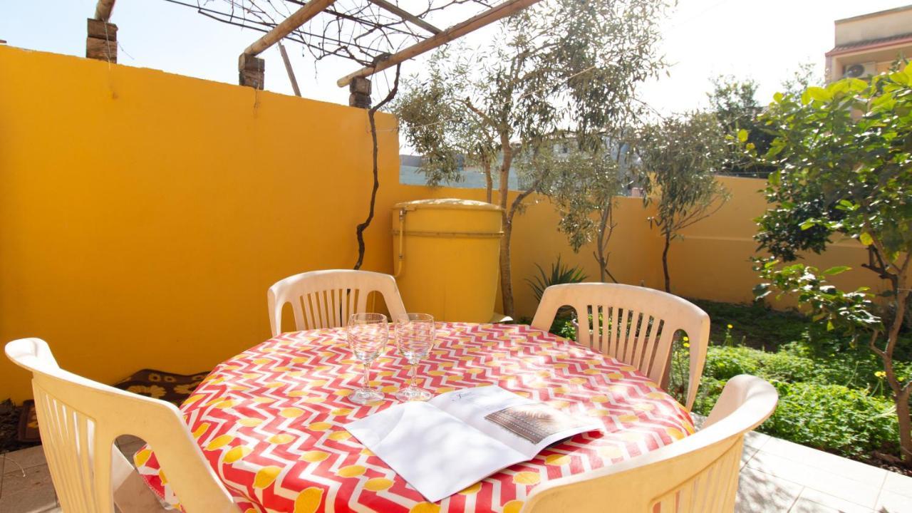 אוריסטאנו Yellow House-Villetta Con Giardino מראה חיצוני תמונה