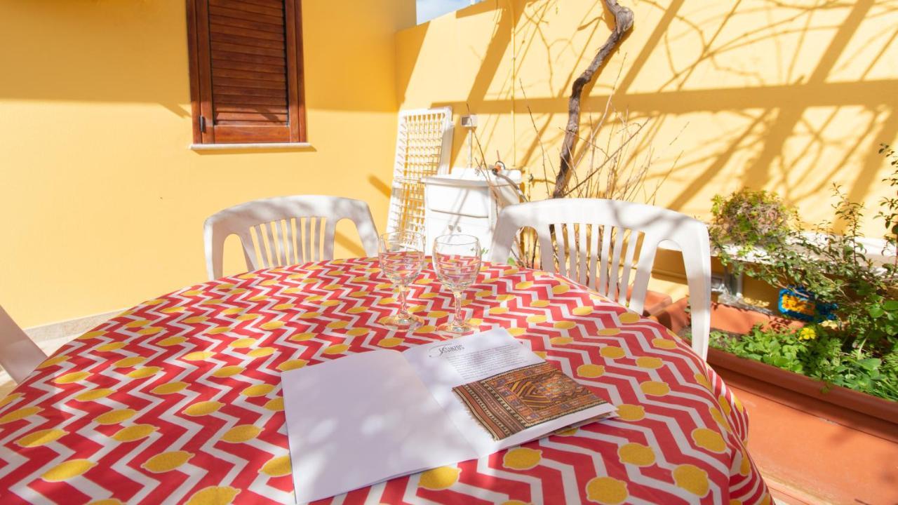 אוריסטאנו Yellow House-Villetta Con Giardino מראה חיצוני תמונה