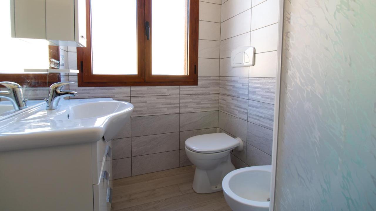 אוריסטאנו Yellow House-Villetta Con Giardino מראה חיצוני תמונה
