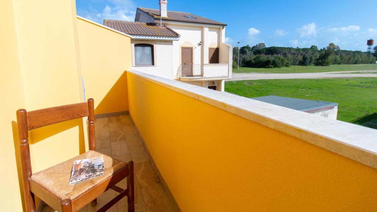 אוריסטאנו Yellow House-Villetta Con Giardino מראה חיצוני תמונה